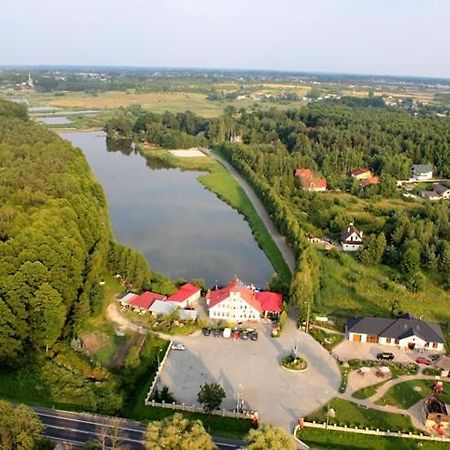 Restauracja & Hotel "Zloty Karpik" Kosow  Exteriör bild